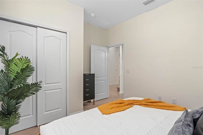 Image No.19-8 Bed Property for sale