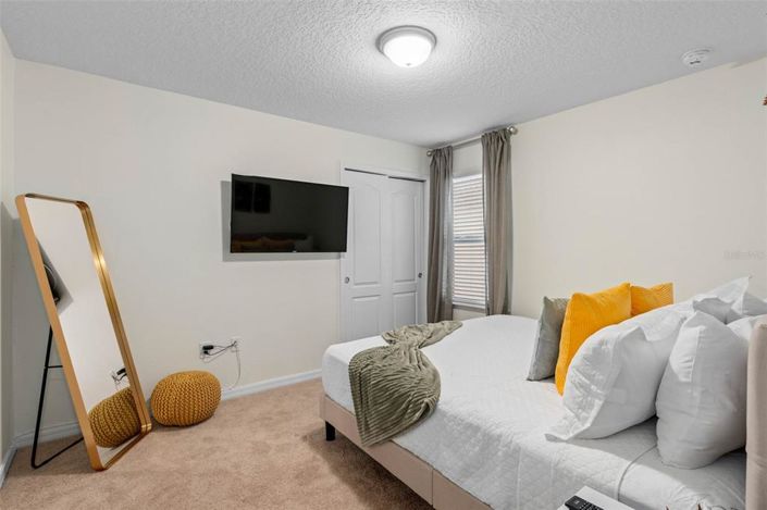 Image No.24-8 Bed Property for sale