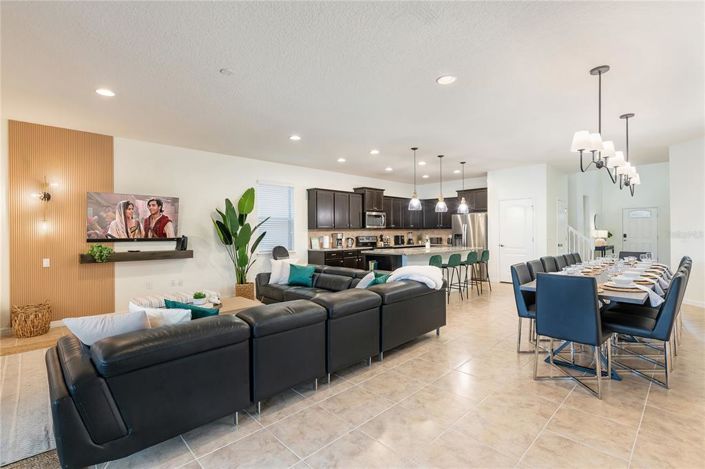 Image No.7-8 Bed Property for sale