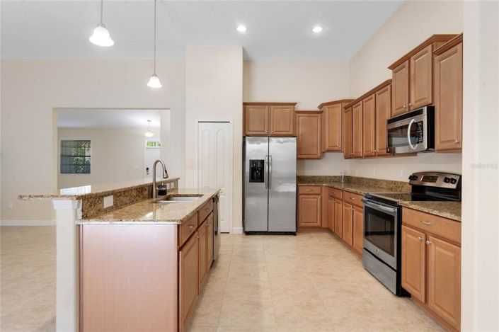 Image No.12-4 Bed Property for sale