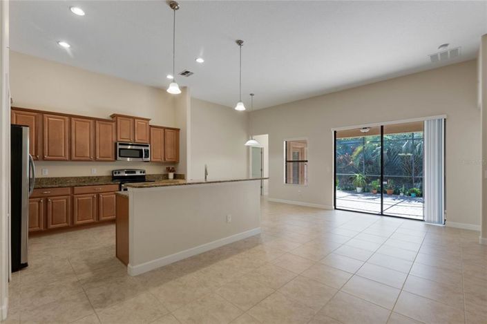 Image No.20-4 Bed Property for sale