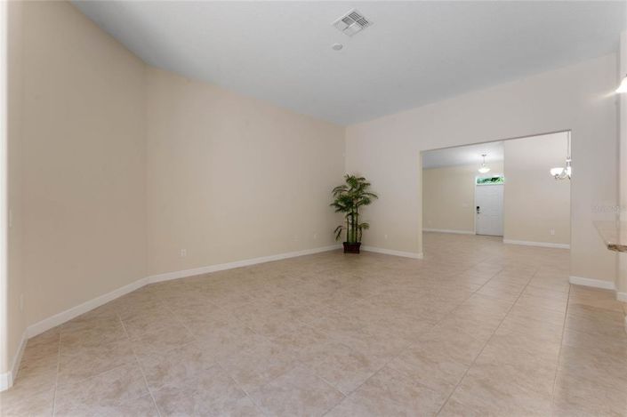 Image No.25-4 Bed Property for sale