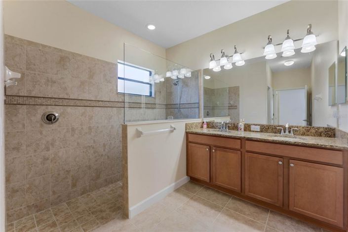 Image No.30-4 Bed Property for sale