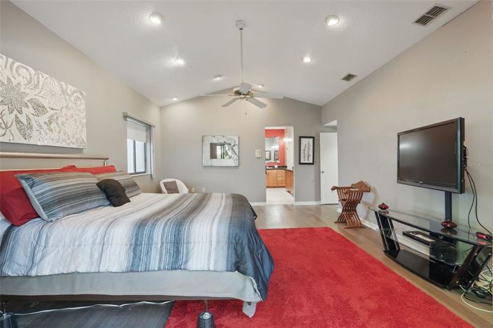 Image No.21-3 Bed Property for sale