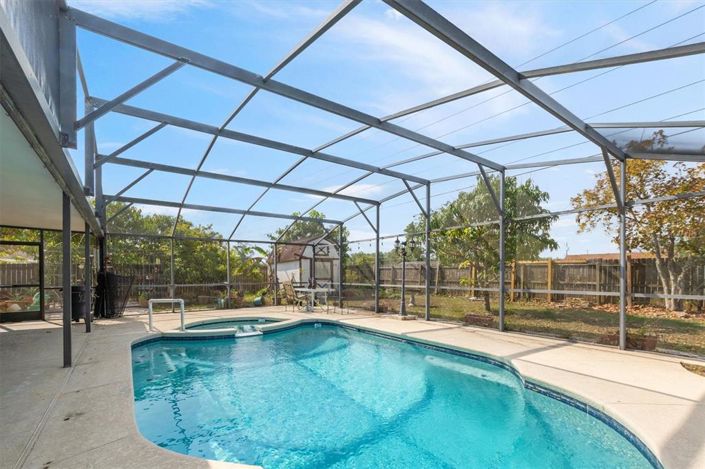 Image No.20-4 Bed Property for sale