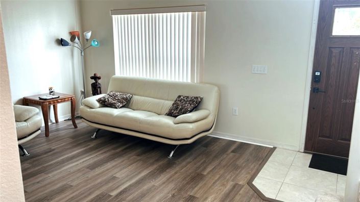 Image No.5-4 Bed Property for sale