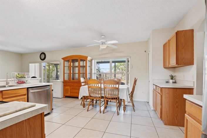 Image No.6-4 Bed Property for sale