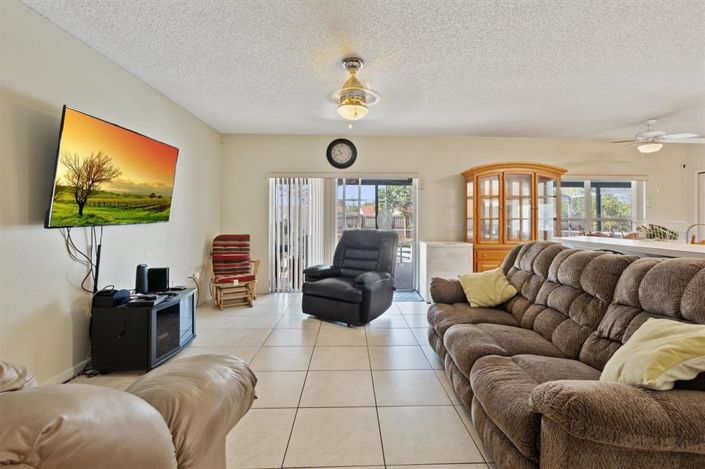 Image No.9-4 Bed Property for sale