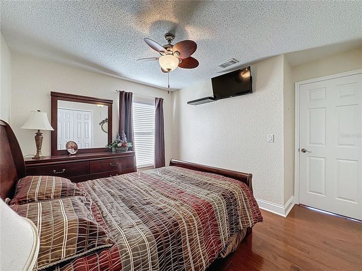 Image No.36-3 Bed Property for sale