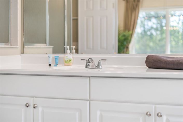 Image No.28-4 Bed Property for sale