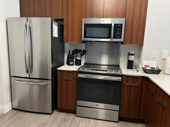 Image No.14-3 Bed Property for sale