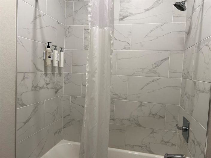 Image No.23-3 Bed Property for sale