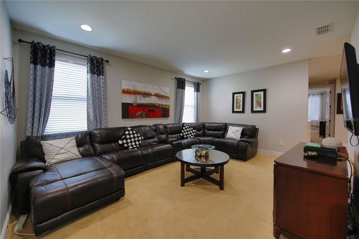 Image No.13-10 Bed Property for sale