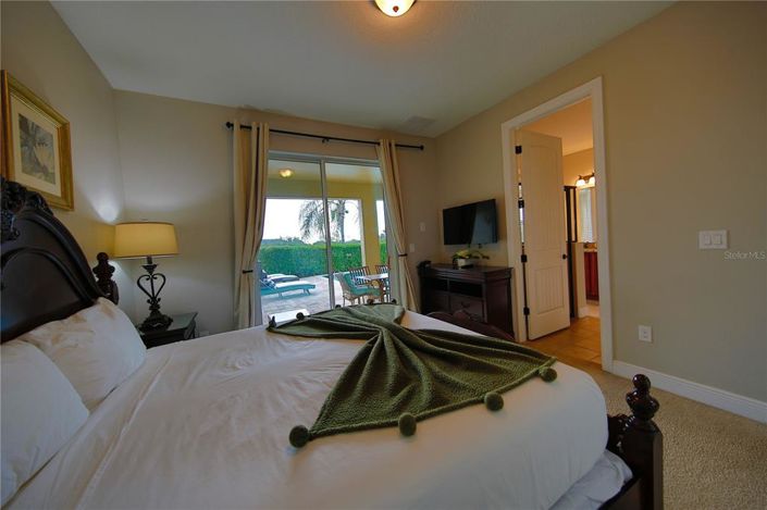 Image No.21-10 Bed Property for sale