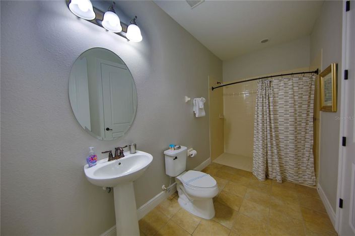 Image No.23-10 Bed Property for sale