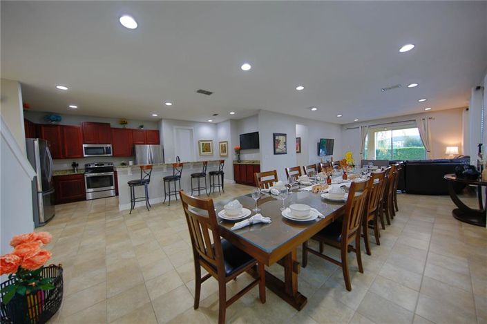 Image No.25-10 Bed Property for sale