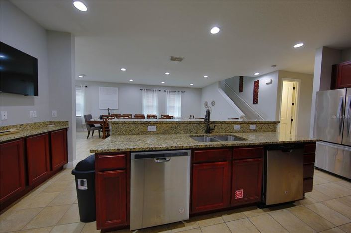 Image No.3-10 Bed Property for sale