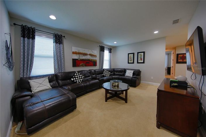 Image No.35-10 Bed Property for sale