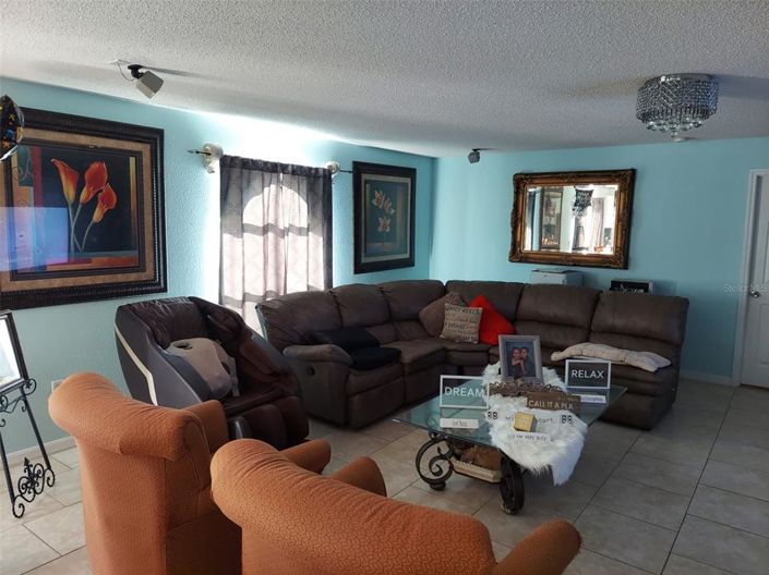 Image No.4-Propriété de 6 chambres à vendre à Kissimmee