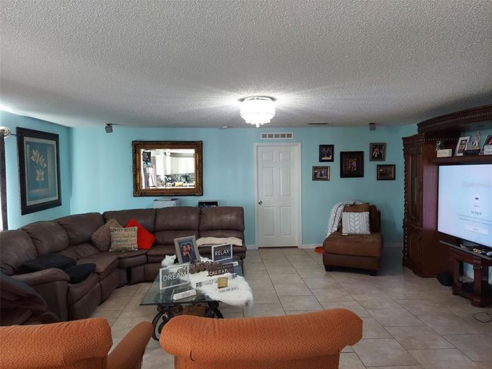 Image No.5-Propriété de 6 chambres à vendre à Kissimmee