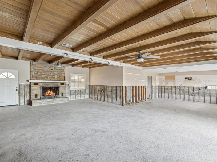 Image No.10-2 Bed Property for sale