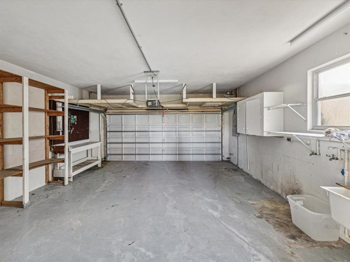 Image No.17-2 Bed Property for sale