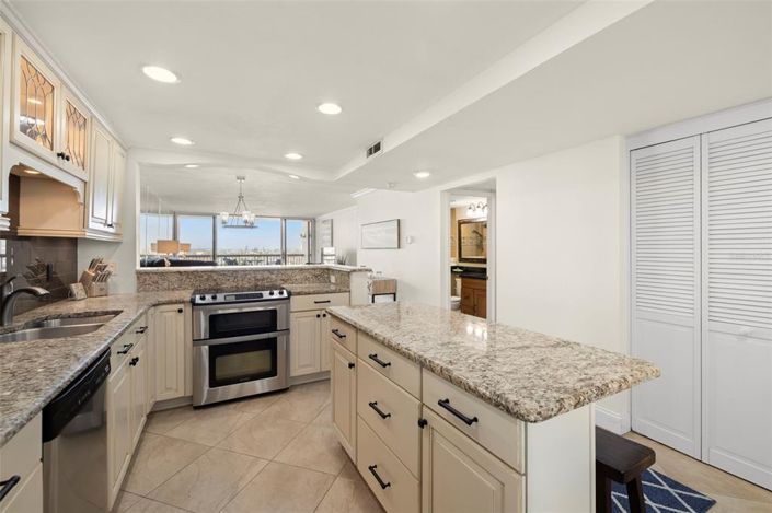 Image No.12-2 Bed Property for sale