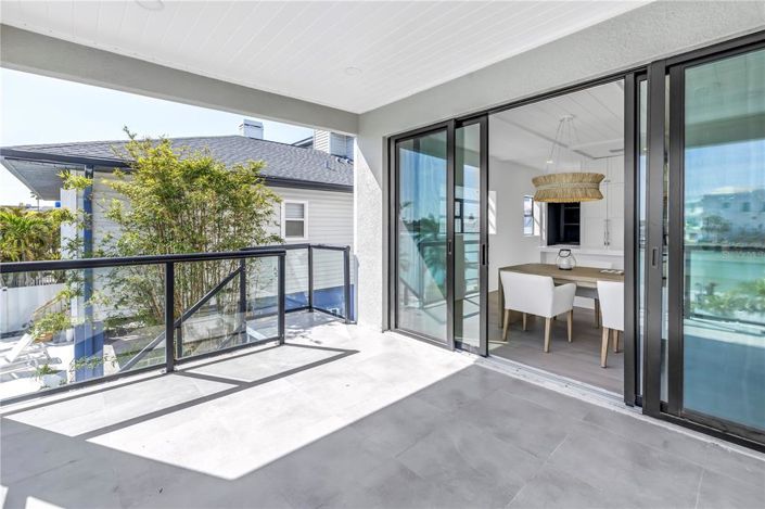 Image No.12-3 Bed Property for sale