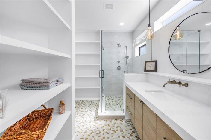 Image No.23-3 Bed Property for sale