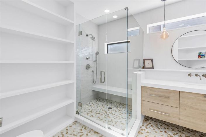 Image No.24-3 Bed Property for sale