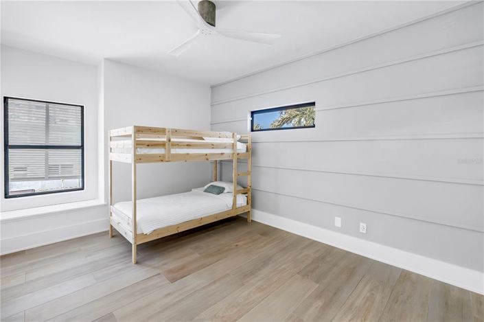 Image No.25-3 Bed Property for sale