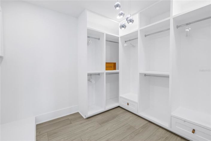 Image No.37-3 Bed Property for sale