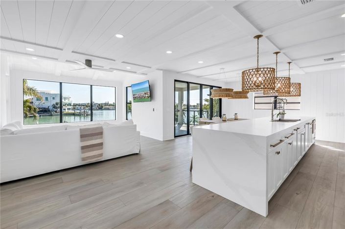 Image No.7-3 Bed Property for sale