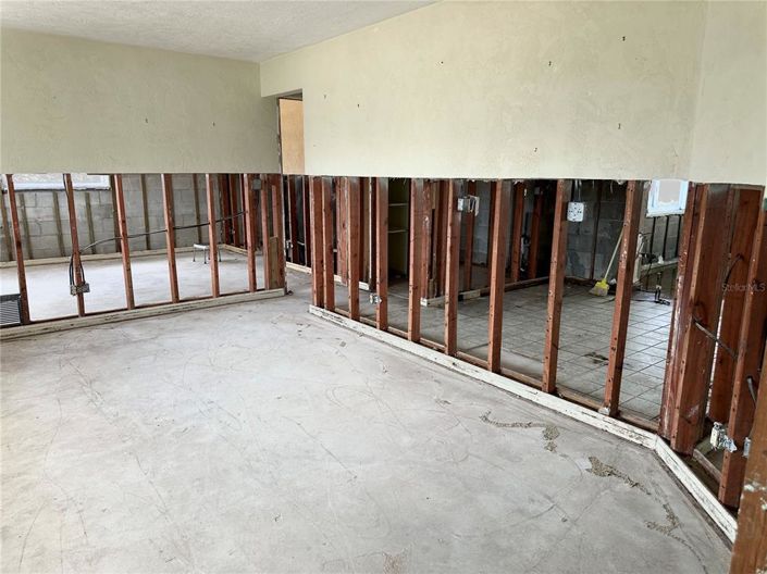 Image No.20-2 Bed Property for sale