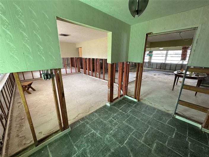 Image No.7-2 Bed Property for sale