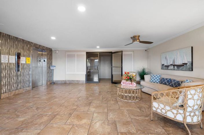 Image No.27-2 Bed Property for sale