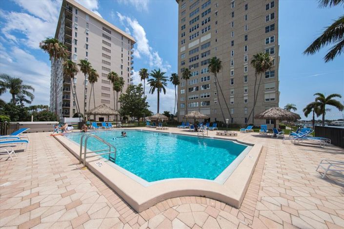 Image No.30-2 Bed Property for sale