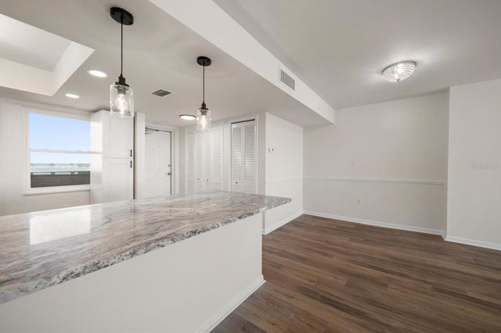 Image No.9-2 Bed Property for sale