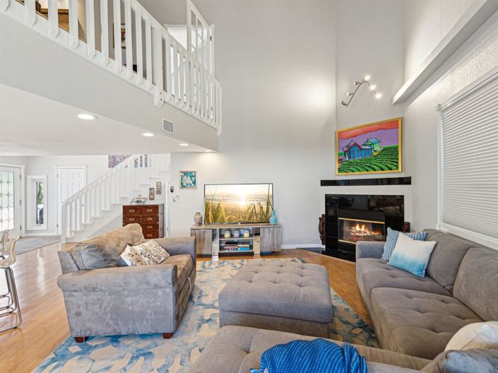 Image No.11-3 Bed Property for sale