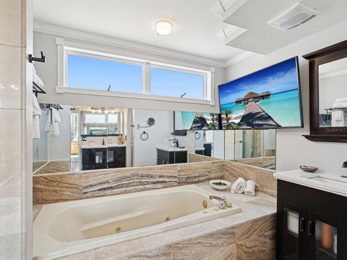 Image No.19-3 Bed Property for sale