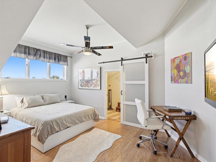 Image No.23-3 Bed Property for sale