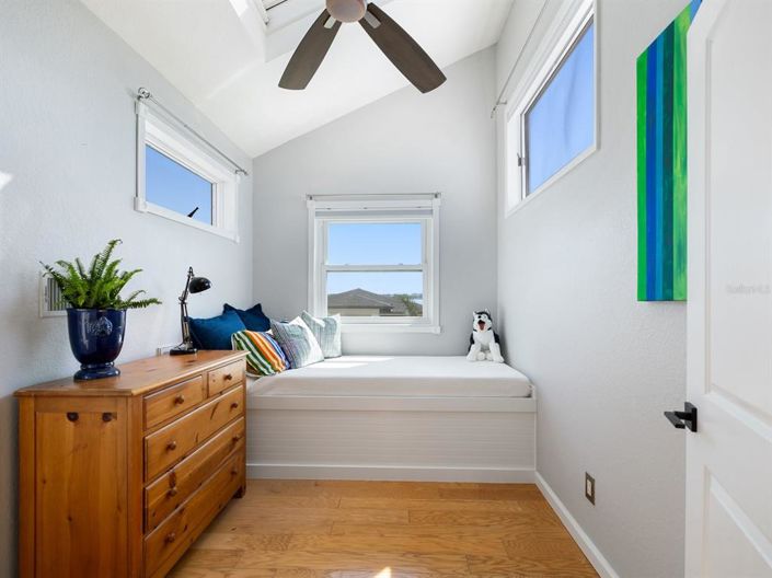 Image No.24-3 Bed Property for sale