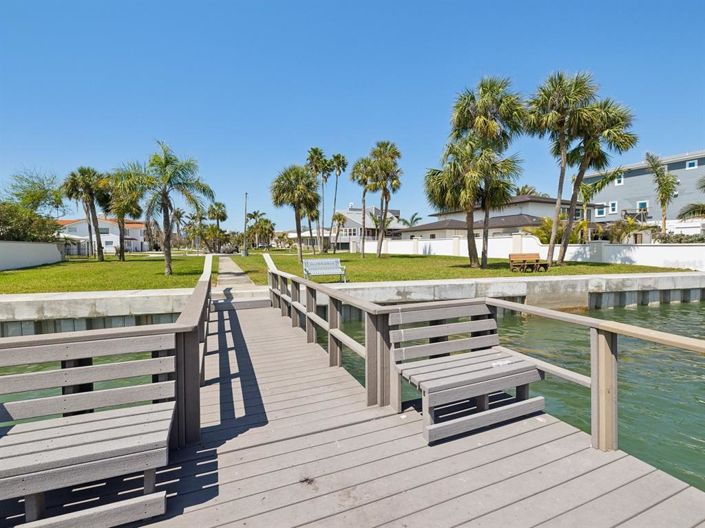 Image No.40-3 Bed Property for sale