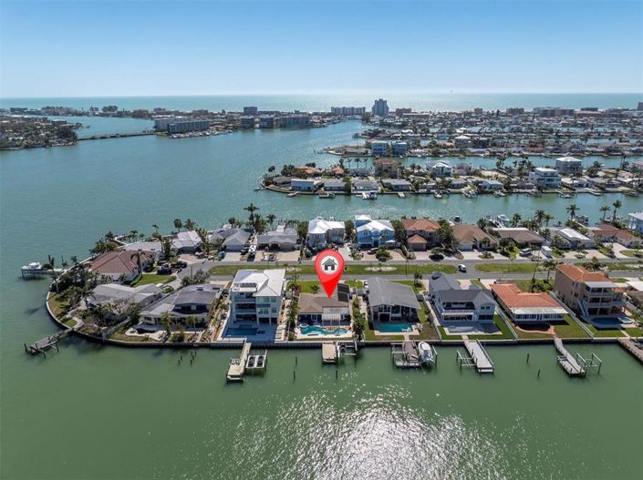 Image No.13-3 Bed Property for sale