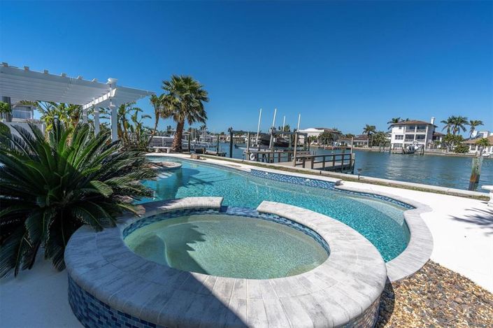 Image No.18-3 Bed Property for sale