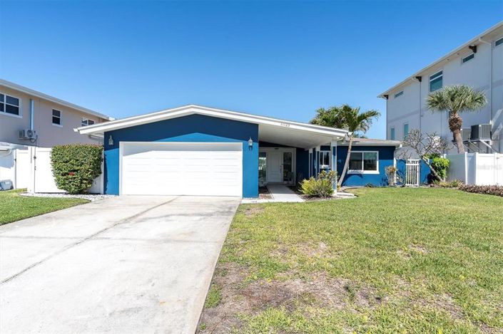 Image No.3-3 Bed Property for sale