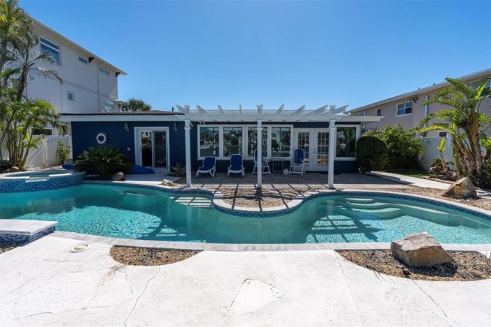 Image No.4-3 Bed Property for sale