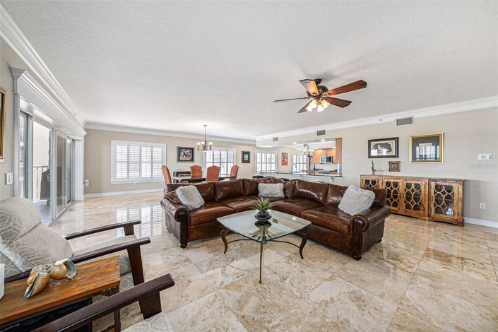 Image No.12-3 Bed Property for sale