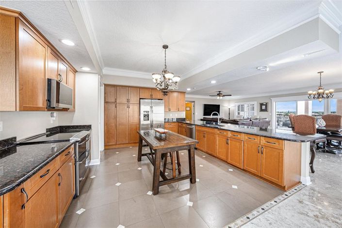 Image No.17-3 Bed Property for sale