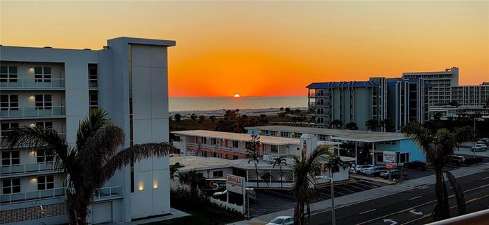 Image No.31-3 Bed Property for sale